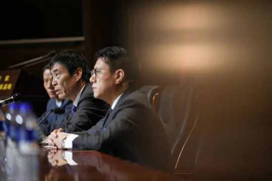 此外，对贝林厄姆的成功改造从另一方面证明了安帅就是那个能解决问题的人。